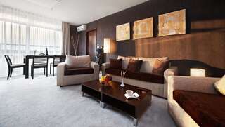 Отель Lucky Bansko Aparthotel SPA & Relax Банско Представительские апартаменты с 1 спальней (2 взрослых и 2 детей)-1