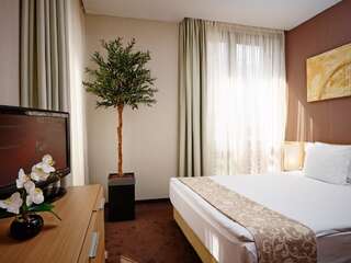 Отель Lucky Bansko Aparthotel SPA & Relax Банско Апартаменты-люкс с 1 спальней (для 2 взрослых и 1 ребенка)-1